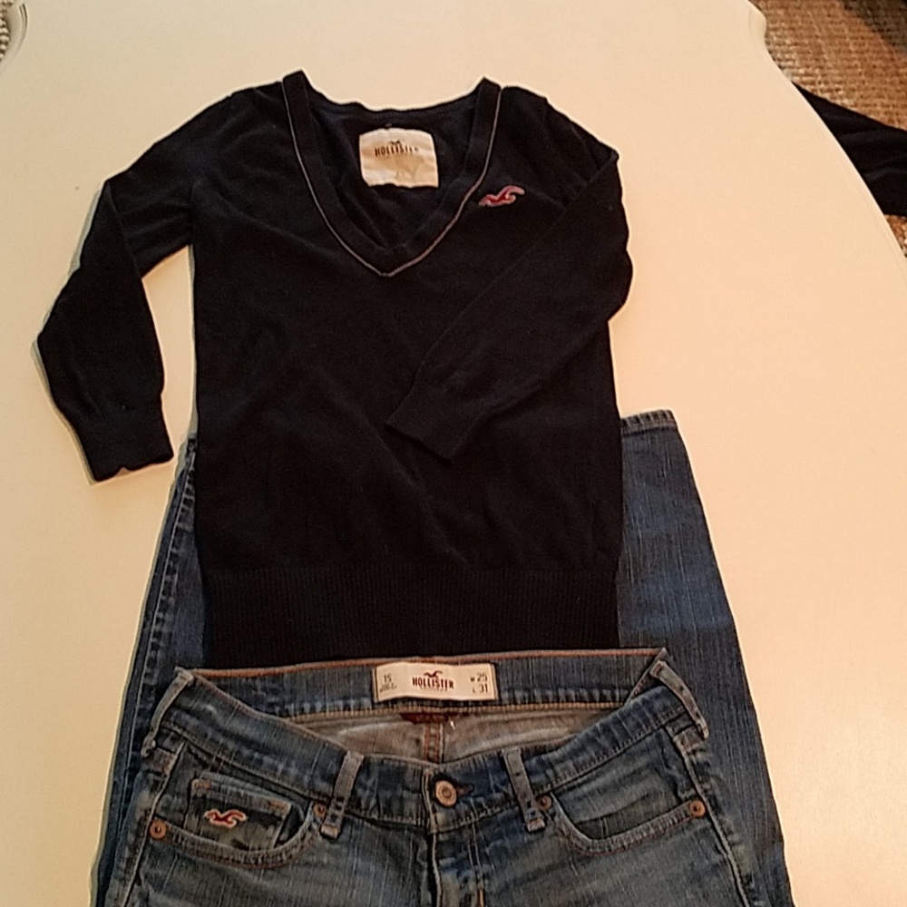Hollister 3/4 sleeve sweater